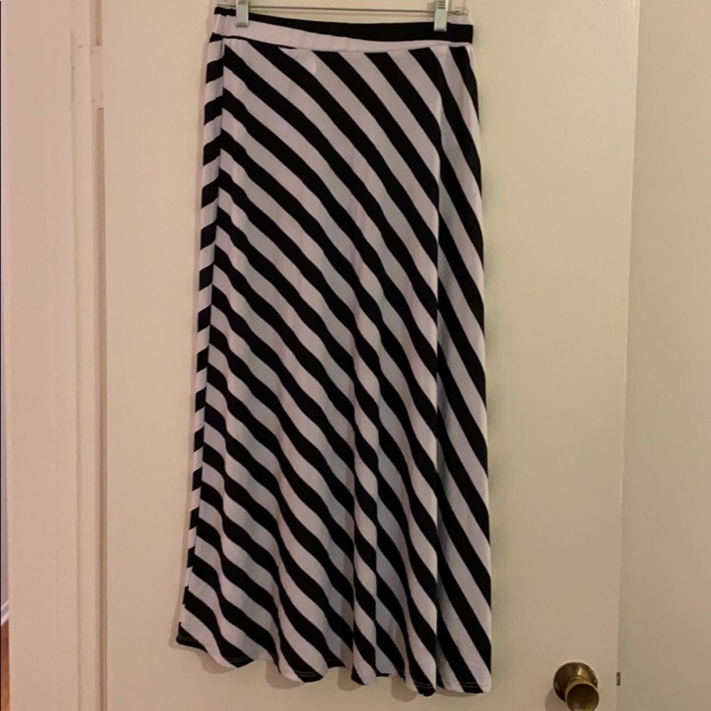 Black/White Diagonal Stripe Maxi Skirt